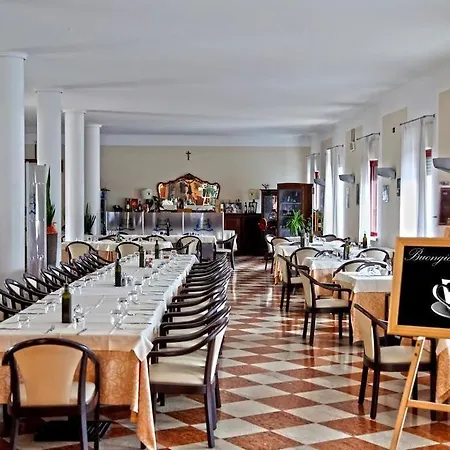 Veronello Отель 3*