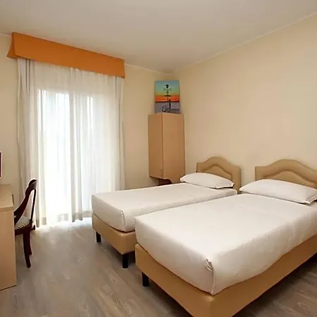 Veronello Hotel 3*